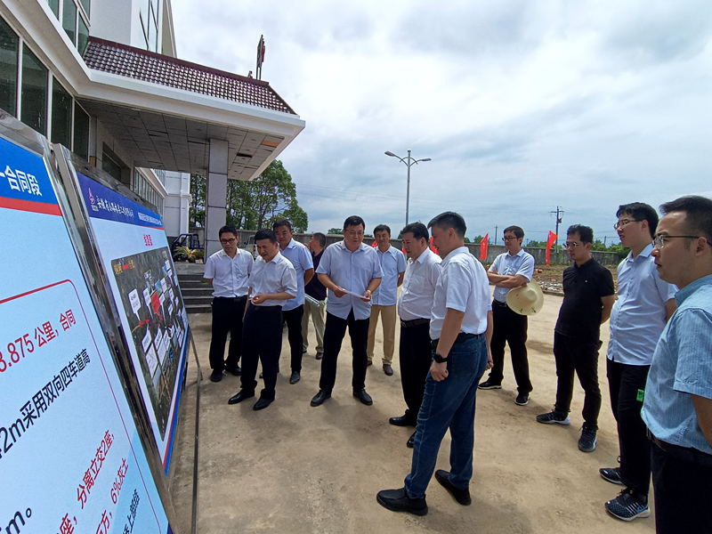 省鐵投公司副總經(jīng)理、蕪銅公路公司、皖江公司董事長(zhǎng)劉允超一行到銅商高速項(xiàng)目調(diào)研指導(dǎo)工作1